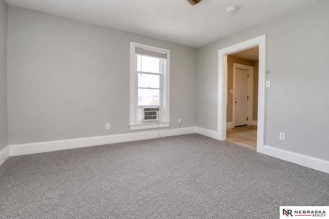 2100 F Street, Lincoln, NE 68510