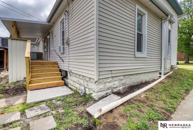 2100 F Street, Lincoln, NE 68510