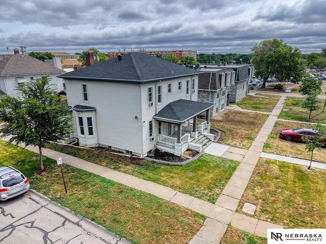 2100 F Street, Lincoln, NE 68510