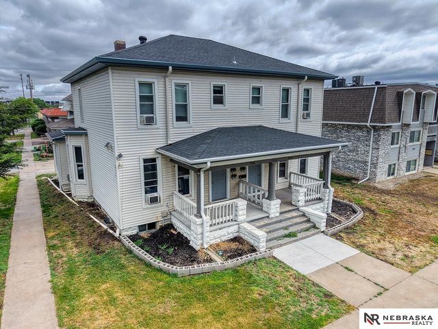2100 F Street, Lincoln, NE 68510