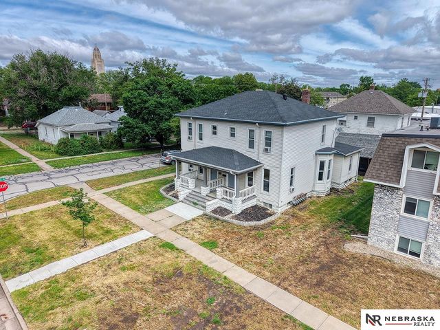 2100 F Street, Lincoln, NE 68510