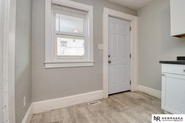 2100 F Street, Lincoln, NE 68510