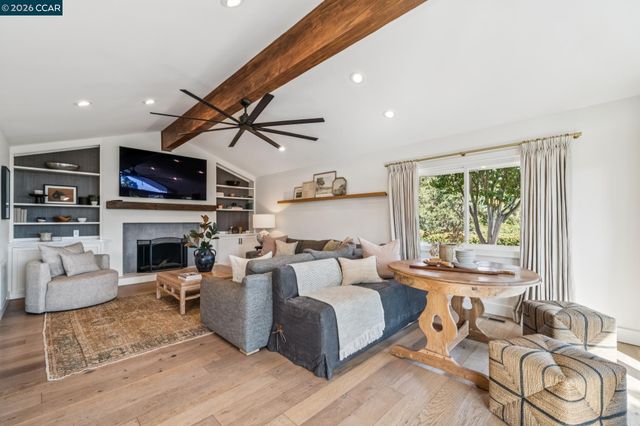 3175 Surmont Dr, Lafayette, CA 94549