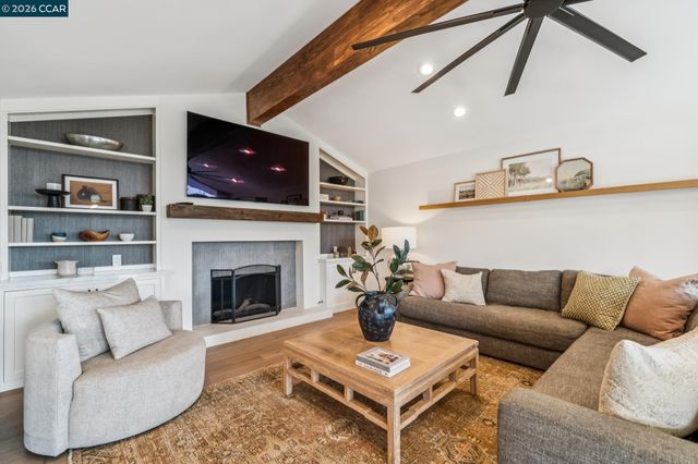 3175 Surmont Dr, Lafayette, CA 94549