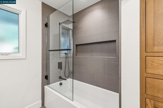 3175 Surmont Dr, Lafayette, CA 94549