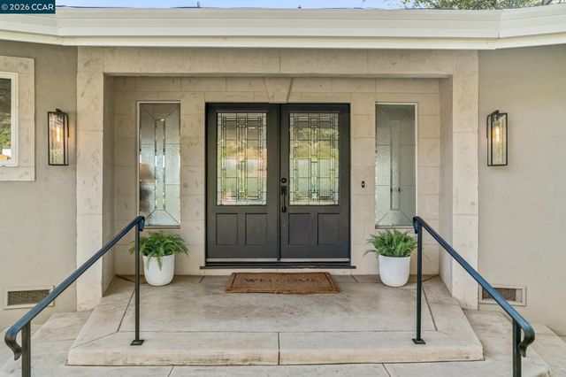 3175 Surmont Dr, Lafayette, CA 94549