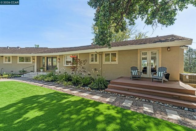 3175 Surmont Dr, Lafayette, CA 94549