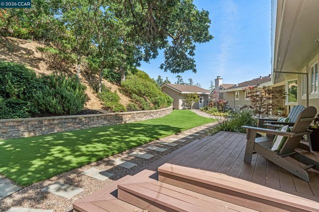 3175 Surmont Dr, Lafayette, CA 94549