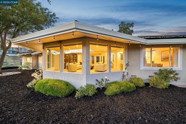 3175 Surmont Dr, Lafayette, CA 94549