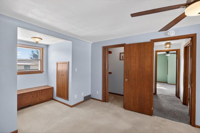 1505 Knoll Ridge Drive, Waverly, IA 50677