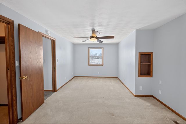 1505 Knoll Ridge Drive, Waverly, IA 50677