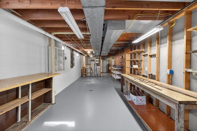 1505 Knoll Ridge Drive, Waverly, IA 50677