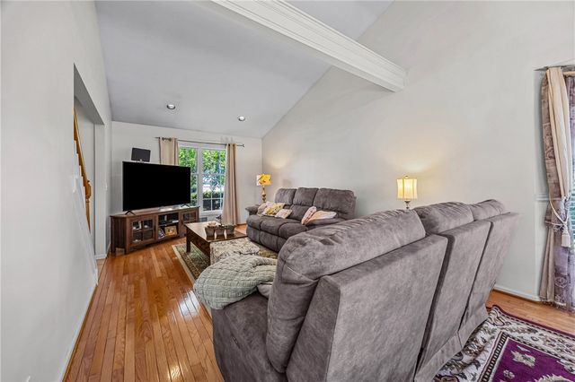 1052 Hard Rock Road, Webster, NY 14580