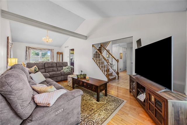 1052 Hard Rock Road, Webster, NY 14580