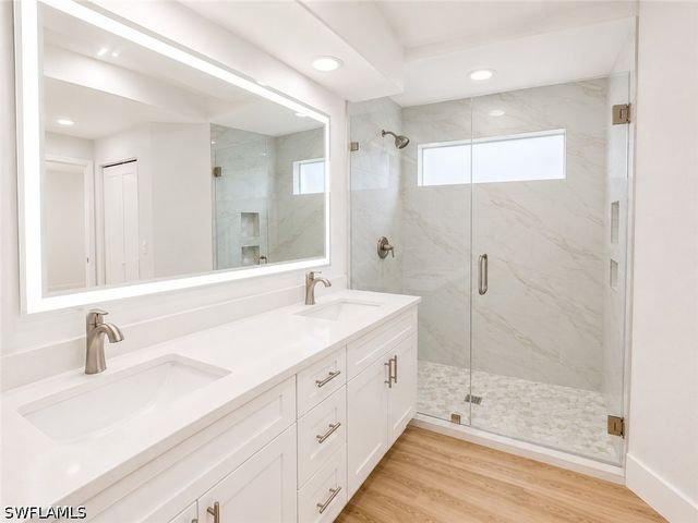 8204 Ibis Cove CIR B212, Naples, FL 34119