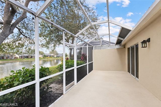8204 Ibis Cove CIR B212, Naples, FL 34119