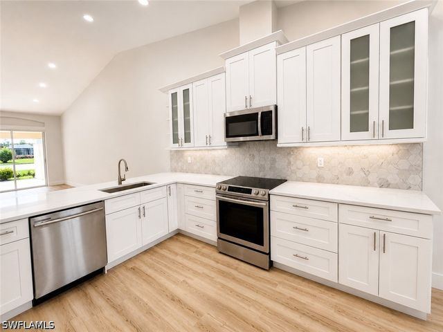 8204 Ibis Cove CIR B212, Naples, FL 34119