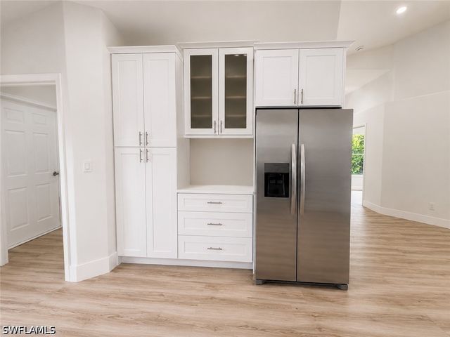 8204 Ibis Cove CIR B212, Naples, FL 34119