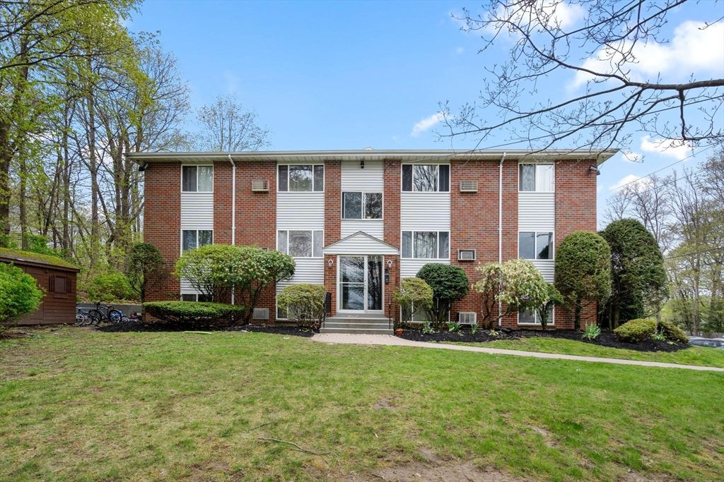 61 Fairmount St 14, Marlborough, MA 01752