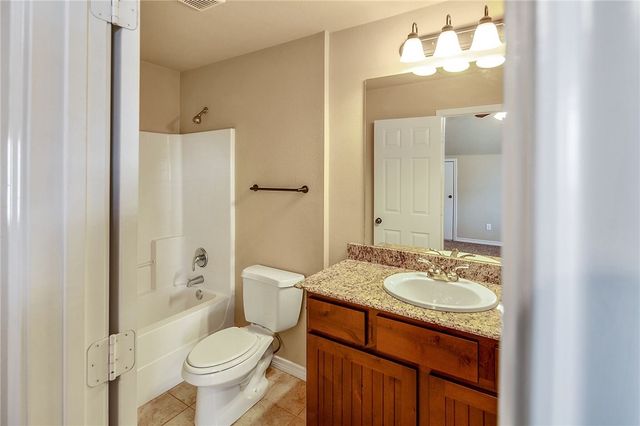 3370 Keefer Loop, College Station, TX 77845