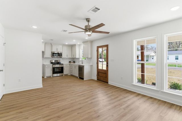 316 N 20th Ave., Hattiesburg, MS 39401