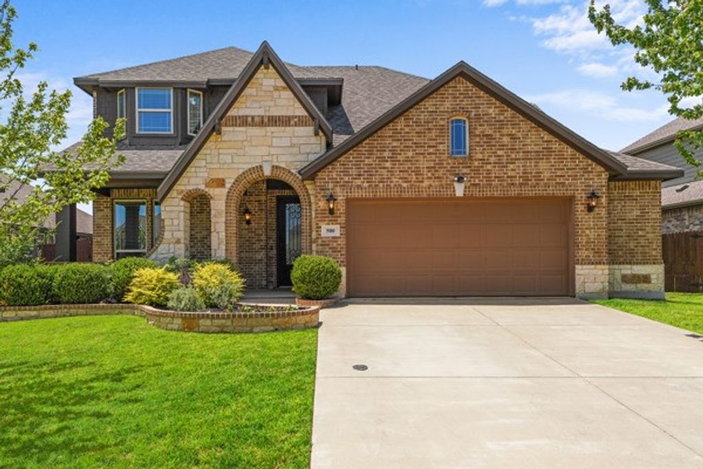500 Ben Street, Crowley, TX 76036