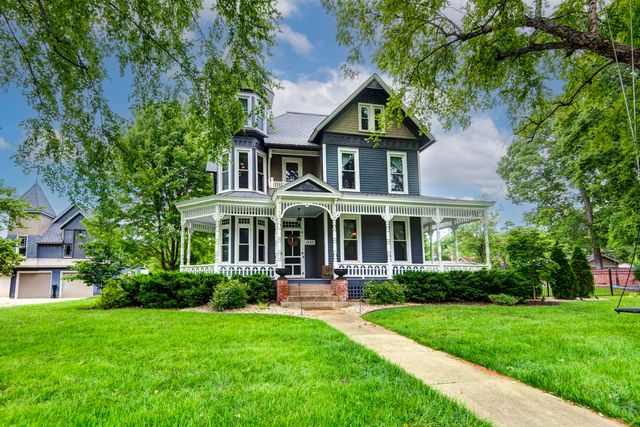 1435 East Walnut Street, Springfield, MO 65802