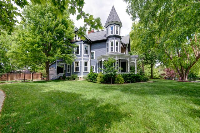 1435 East Walnut Street, Springfield, MO 65802