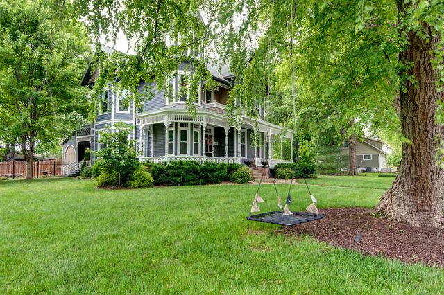1435 East Walnut Street, Springfield, MO 65802