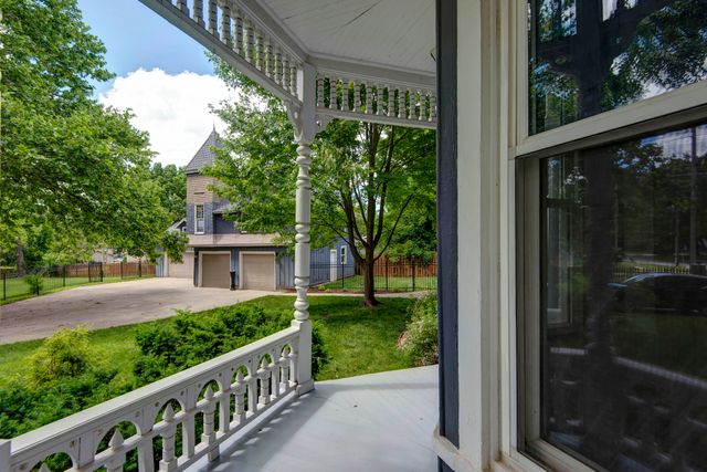 1435 East Walnut Street, Springfield, MO 65802