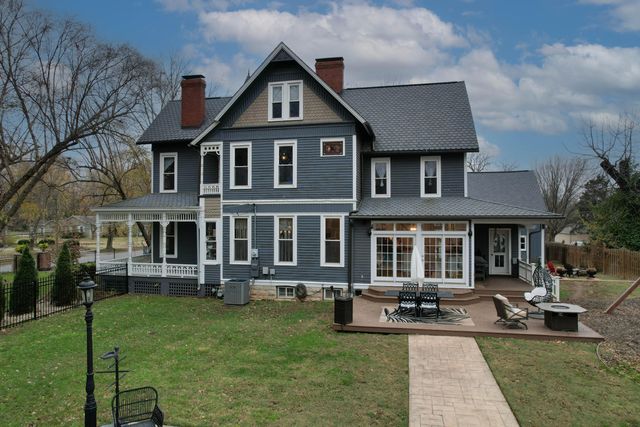 1435 East Walnut Street, Springfield, MO 65802