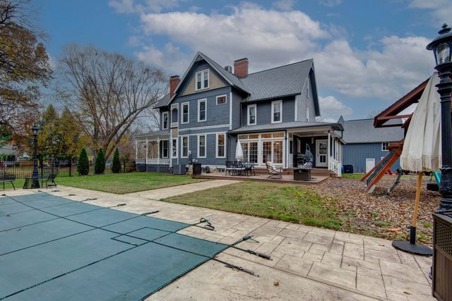 1435 East Walnut Street, Springfield, MO 65802