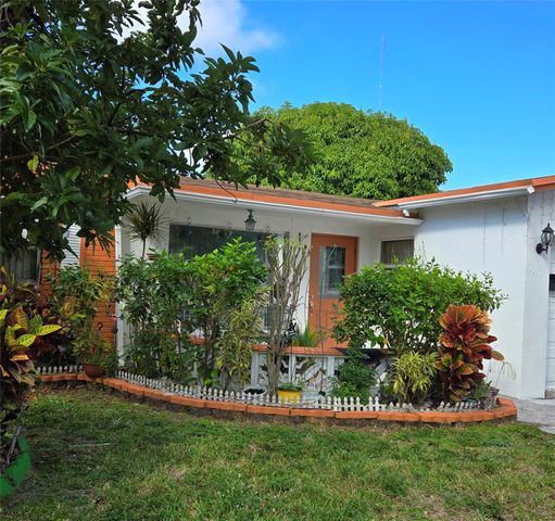 4215 NW 52nd AVE, Lauderdale Lakes, FL 33319