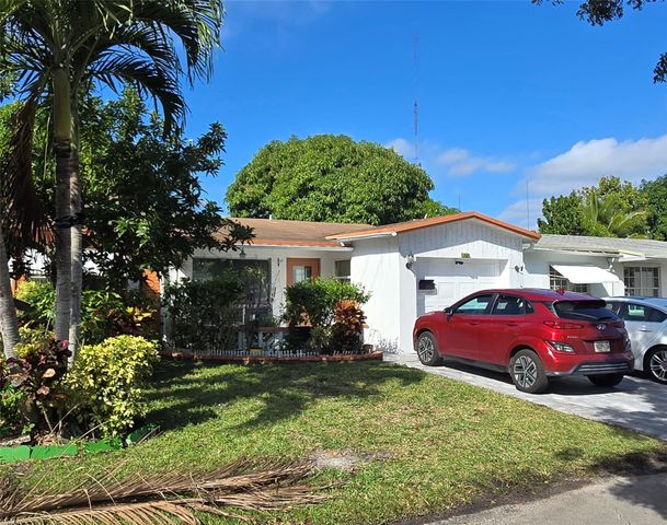 4215 NW 52nd AVE, Lauderdale Lakes, FL 33319