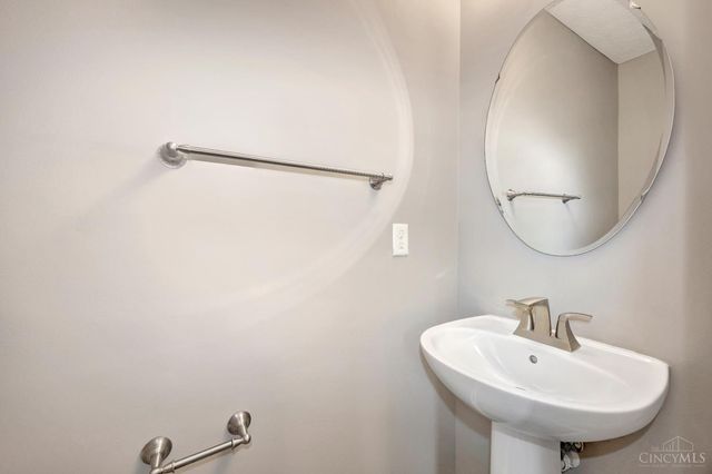 1648 Tunis Drive, Harrison, OH 45030