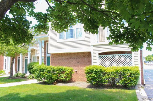 56501 Chesapeake Trail 57, Utica, MI 48316