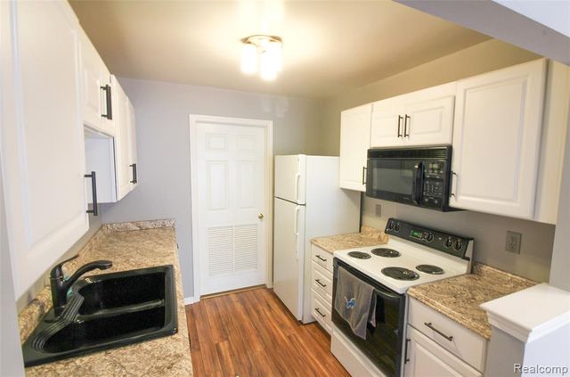 56501 Chesapeake Trail 57, Utica, MI 48316