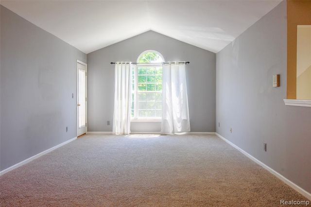 56501 Chesapeake Trail 57, Utica, MI 48316