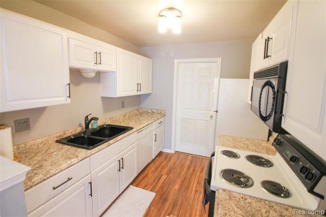 56501 Chesapeake Trail 57, Utica, MI 48316