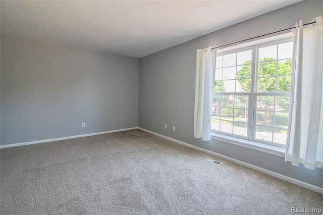 56501 Chesapeake Trail 57, Utica, MI 48316