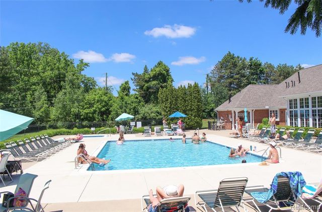 56501 Chesapeake Trail 57, Utica, MI 48316