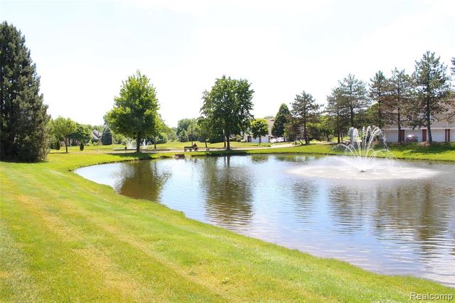 56501 Chesapeake Trail 57, Utica, MI 48316