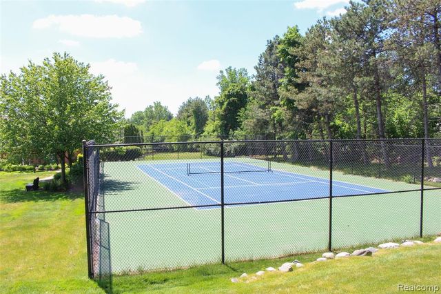 56501 Chesapeake Trail 57, Utica, MI 48316