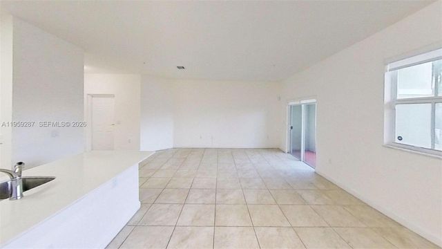 230 NW 109th Ave 103, Miami, FL 33172