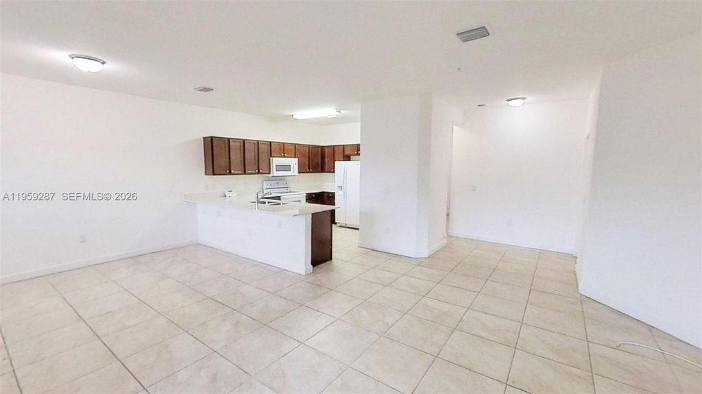 230 NW 109th Ave 103, Miami, FL 33172