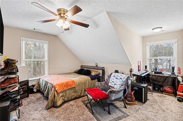 24 Hunters Glen, Carrollton, GA 30116