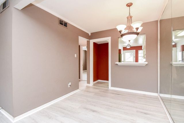 5200 Arboles Drive 2, Houston, TX 77035