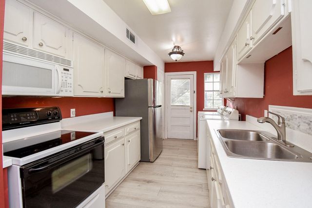 5200 Arboles Drive 2, Houston, TX 77035