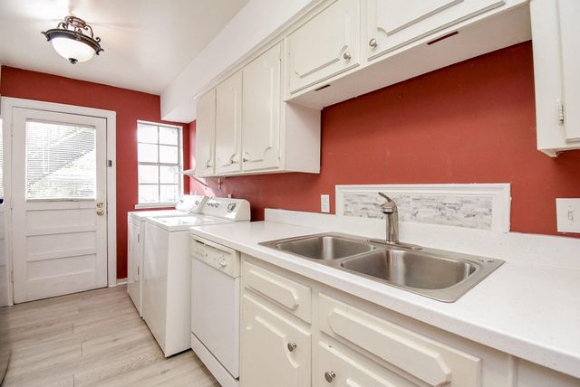 5200 Arboles Drive 2, Houston, TX 77035