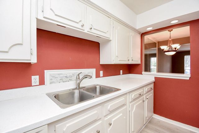 5200 Arboles Drive 2, Houston, TX 77035